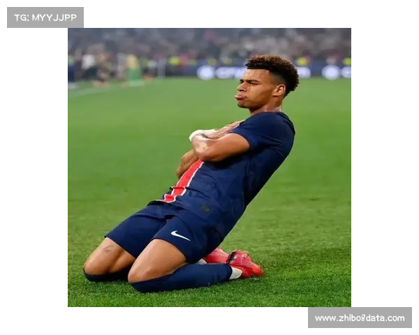 巴黎险胜里昂延续八连胜 阿什拉夫双响登贝莱建功